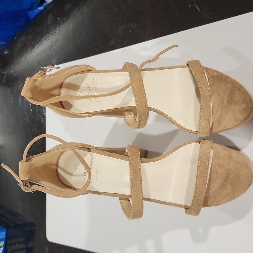 Step out in these Oasis Society heels and heads will turn
